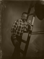 https://www.lisabennettphotography.com/files/gimgs/th-2_Andrew-1 copy.jpg